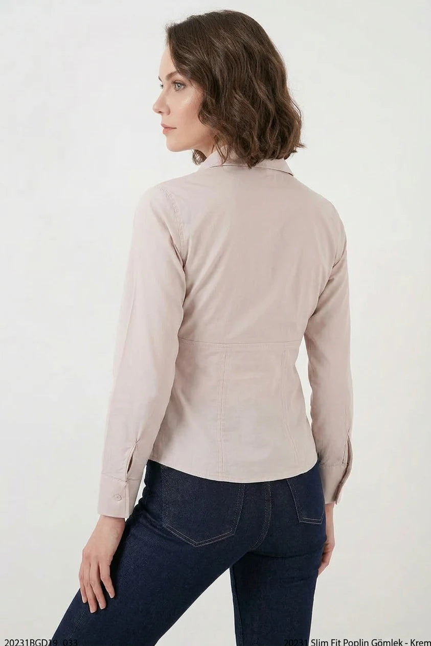 Kadın Slim Fit Belden Büzgülü Pamuklu Krem Gömlek
