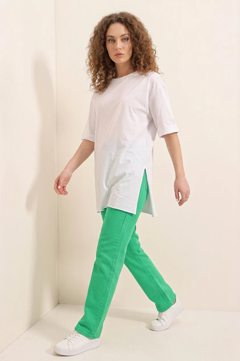 Kadın Yırtmaçlı Oversize Pamuklu Beyaz Tişört