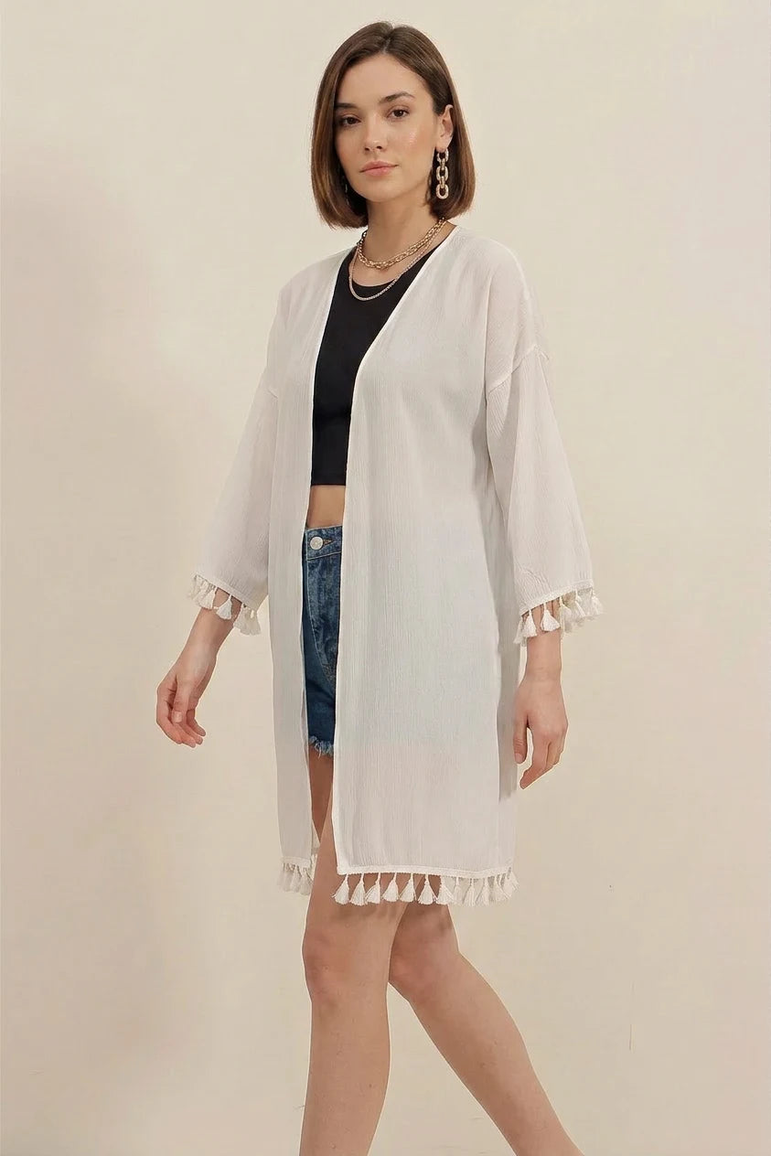 Kadın V Yaka Fırfırlı Püsküllü Kenar Beyaz Kimono