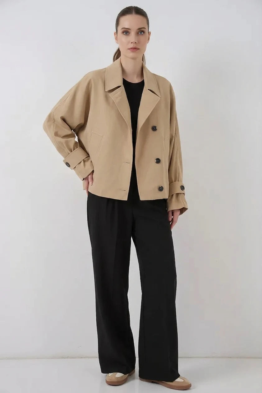 Kadın Klasik Yaka Düğmeli Oversize Bej Trençkot