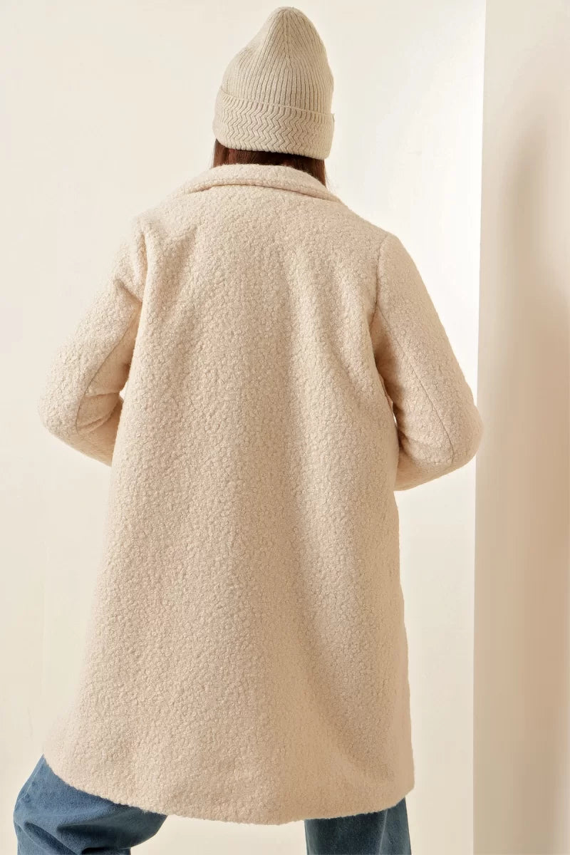 Kadın Klasik Yaka Oversize Kaşe Ekru Kaban